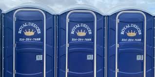 Best VIP or Luxury Restroom Trailers  in Waynesboro, MS